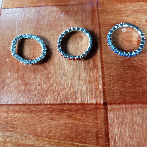 Avon 3 Stretch Toe Rings - Picture 3 of 3